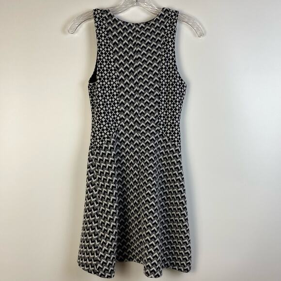 COOPERATIVE CHEVRON ARGYLE BLACK AND WHITE SLEEVELESS DRESS SIZE XS - Picture 7 of 10